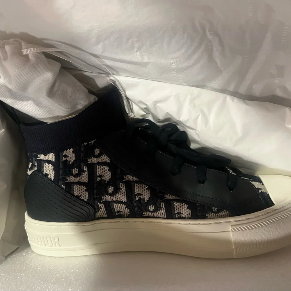 Dior Walk'n'Dior High-Top Sneakers - Picture 5 of 7